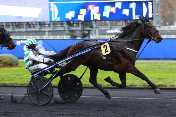 Photo Deuxième place pour Milady of Paris dans le Prix Tendance Ouest
